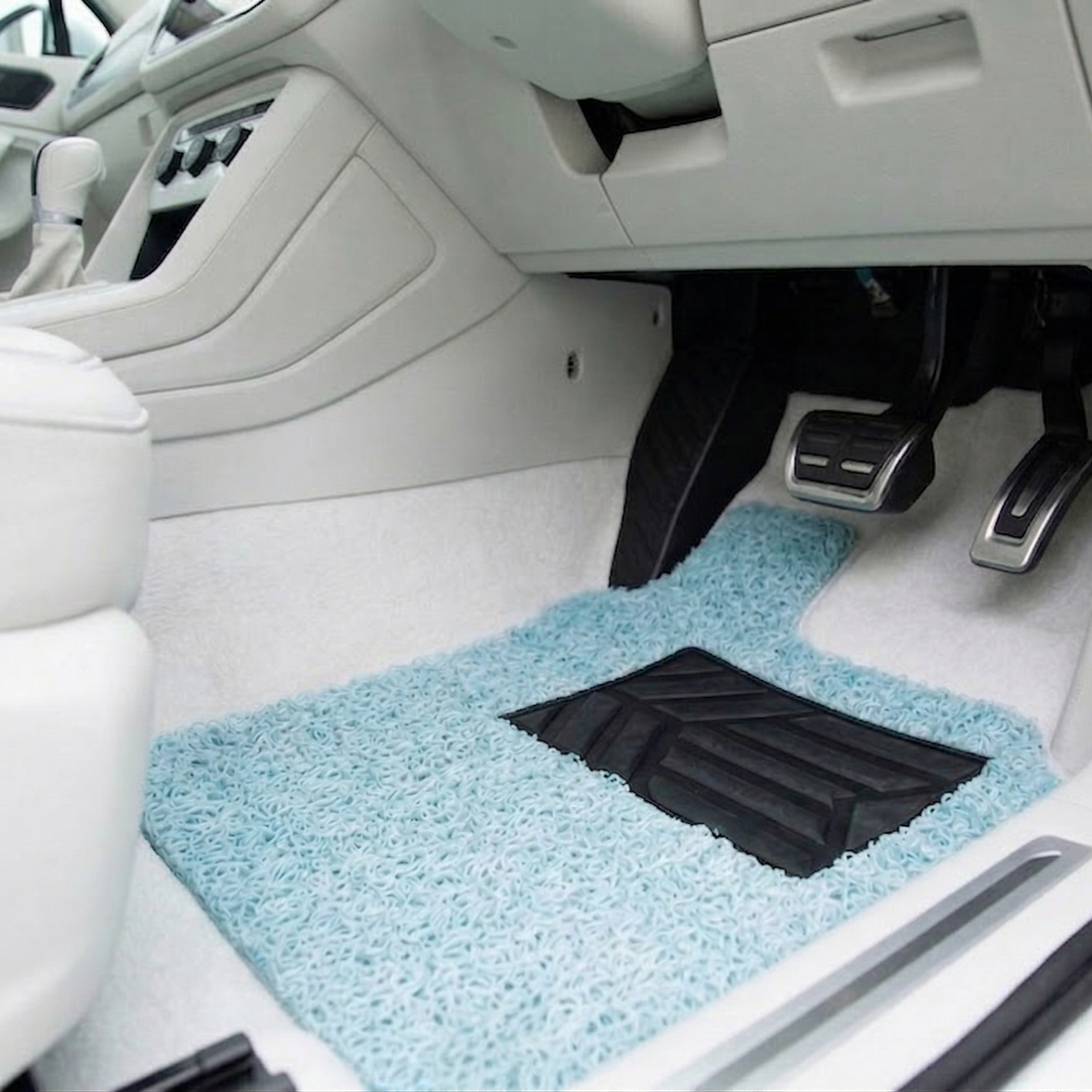 Why Waterproof Car Mats Beat Ordinary Mats Every Day